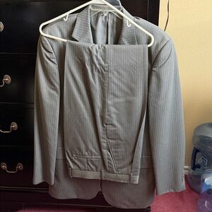 Geoffrey Beene Men's Light Gray Pinstripe Suit Jacket & Pants